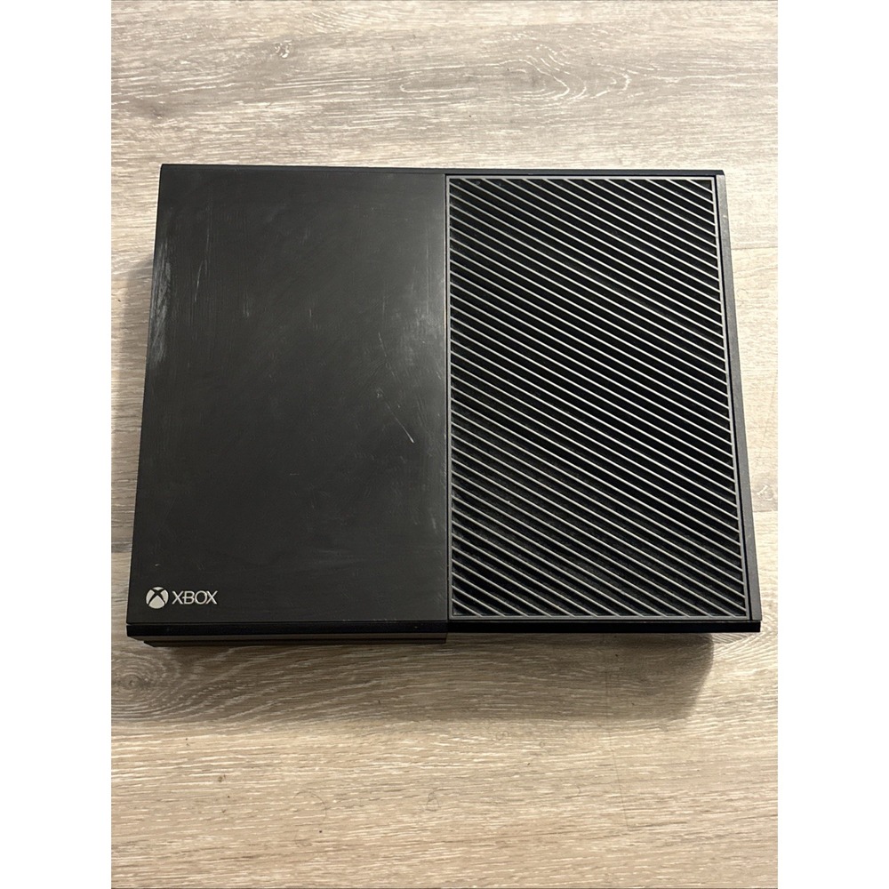Original Microsoft Xbox One 500GB Console (Model 1540) with Wireless Controller